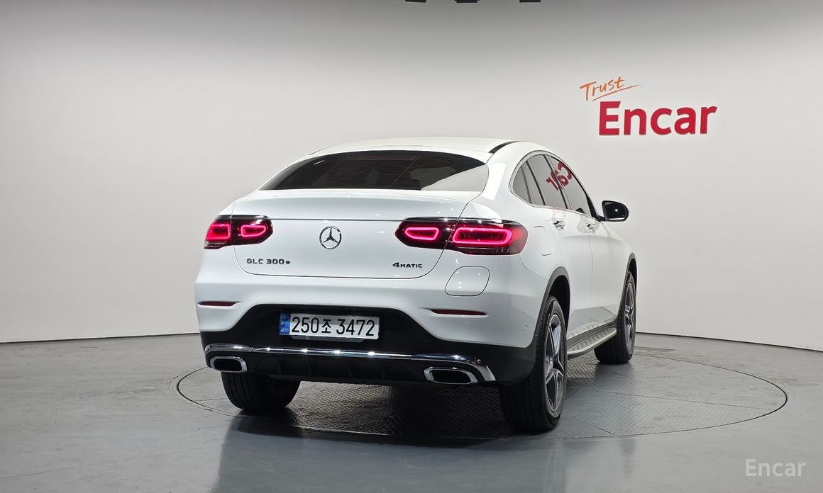 2022 Mercedes-Benz GLC I (X253) Рестайлинг GLC300e 4MATIC Coupe с пробегом 105 022 км