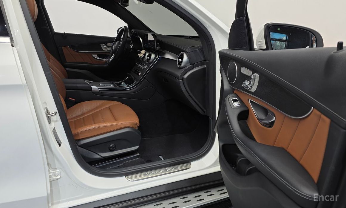 2022 Mercedes-Benz GLC I (X253) Рестайлинг GLC300e 4MATIC Coupe с пробегом 105 022 км