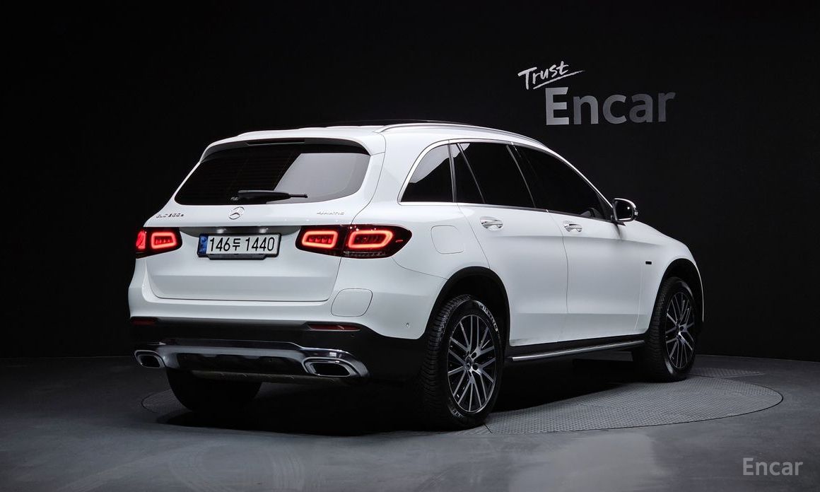 2021 Mercedes-Benz GLC I (X253) Рестайлинг GLC300e 4MATIC с пробегом 78 625 км