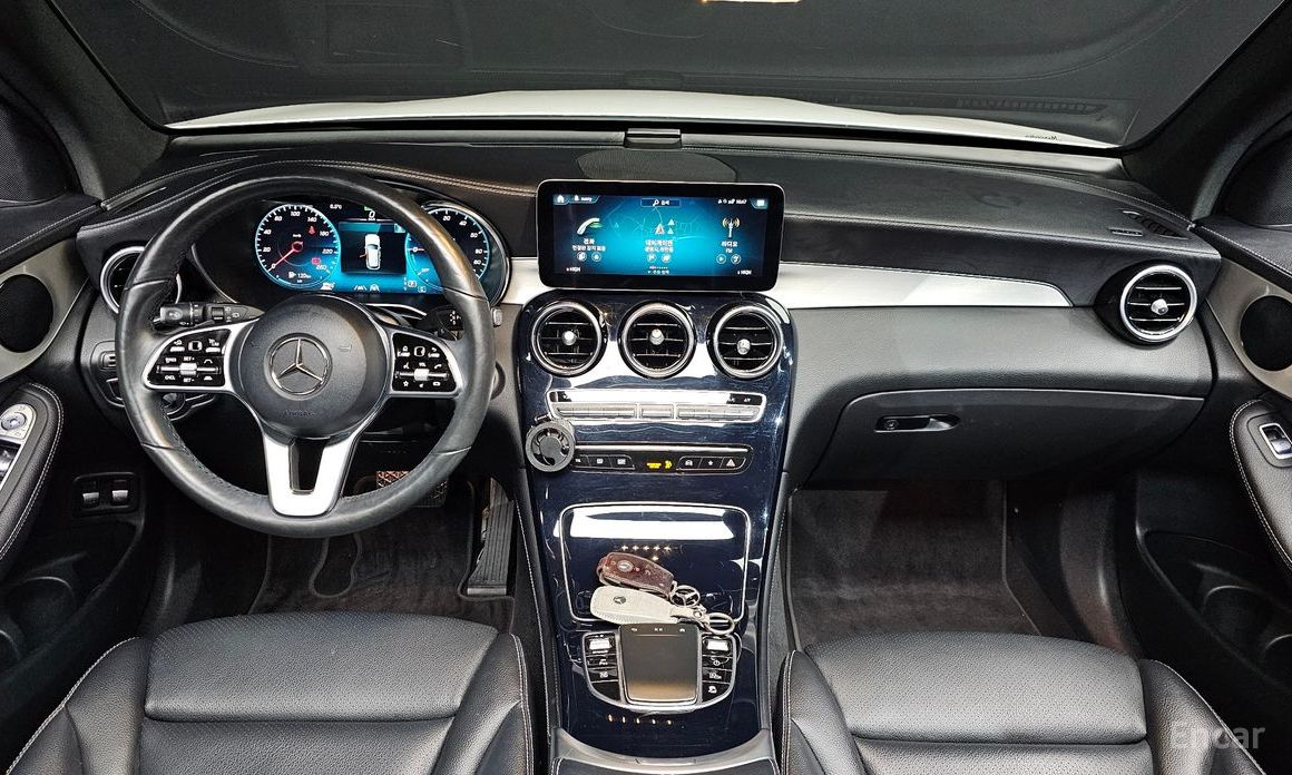 2021 Mercedes-Benz GLC I (X253) Рестайлинг GLC300e 4MATIC с пробегом 78 625 км