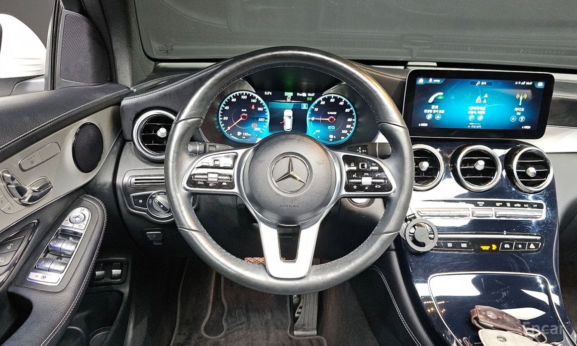 2021 Mercedes-Benz GLC I (X253) Рестайлинг GLC300e 4MATIC с пробегом 78 625 км