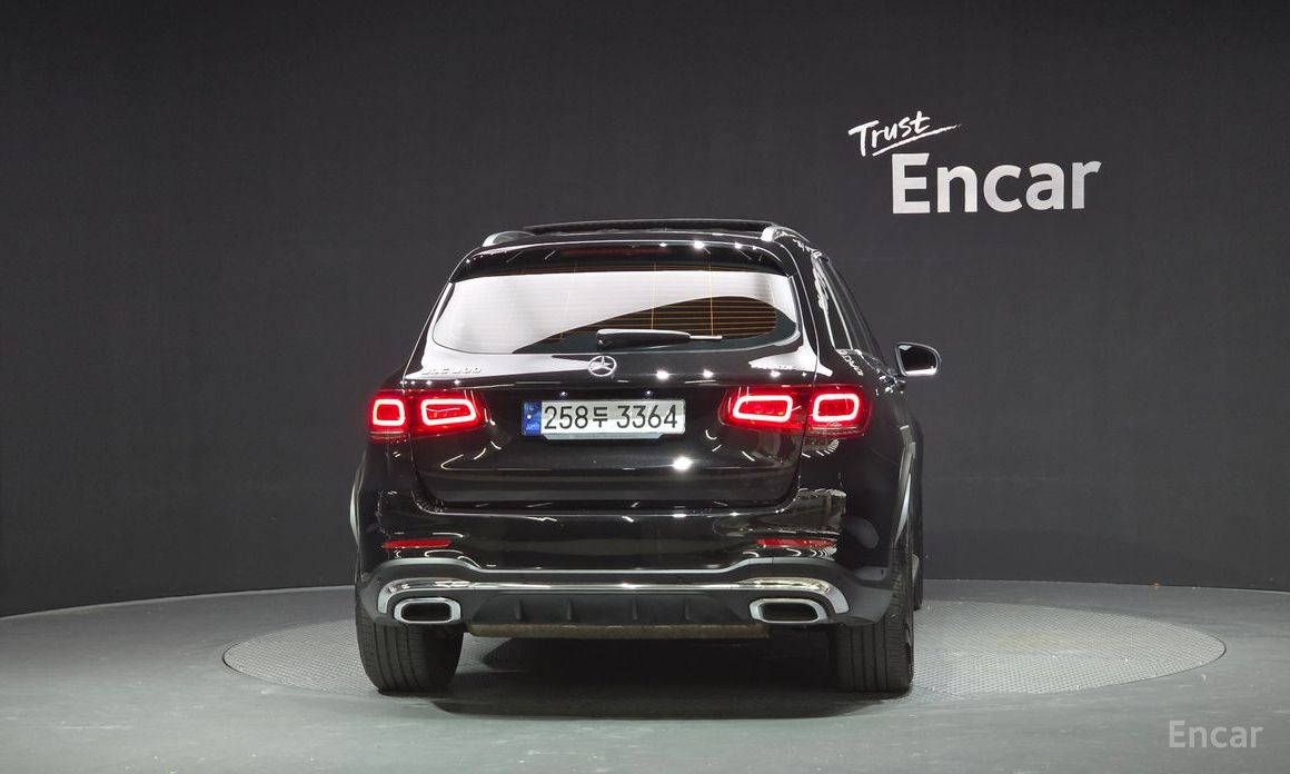 2022 Mercedes-Benz GLC I (X253) Рестайлинг GLC300 4MATIC с пробегом 57 177 км