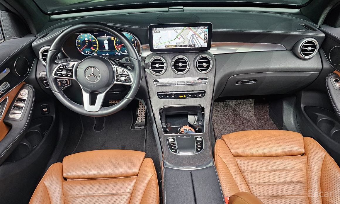 2022 Mercedes-Benz GLC I (X253) Рестайлинг GLC300 4MATIC с пробегом 57 177 км