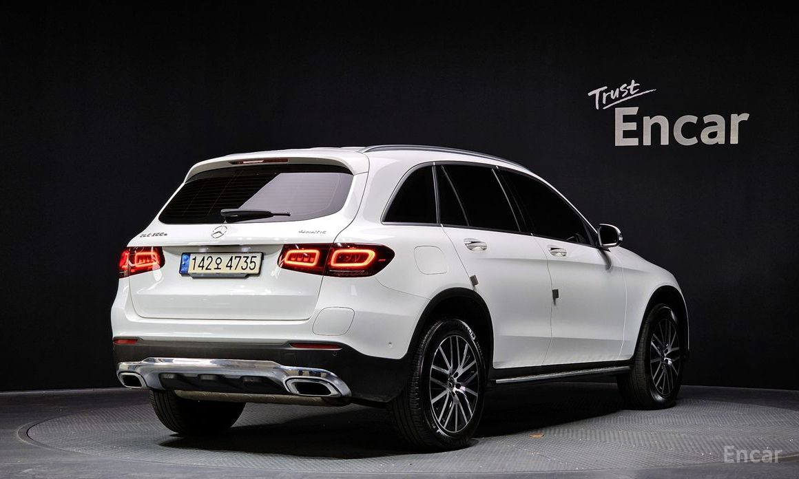2021 Mercedes-Benz GLC I (X253) Рестайлинг GLC300e 4MATIC с пробегом 109 226 км