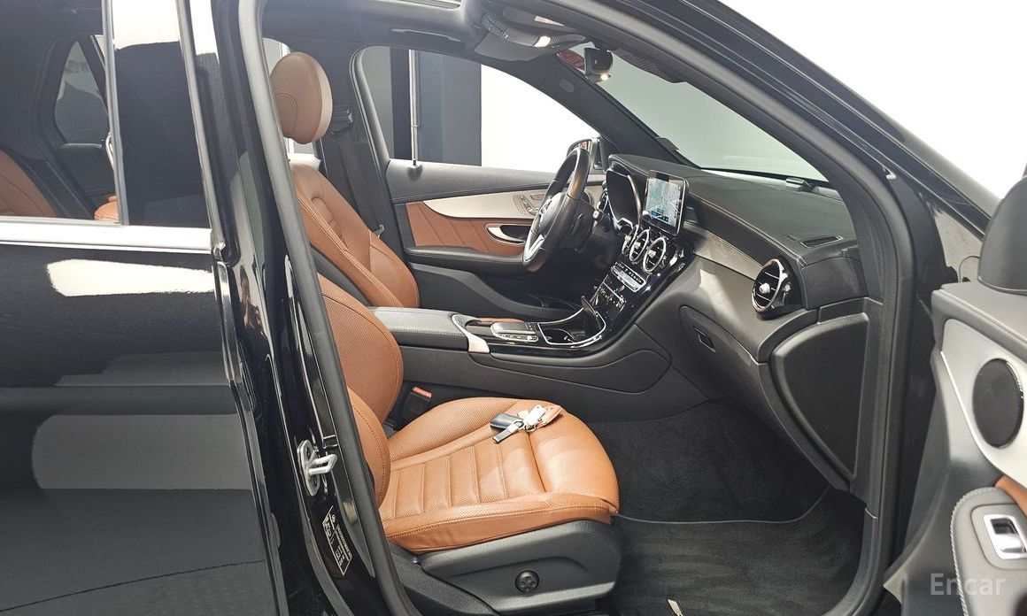 2022 Mercedes-Benz GLC I (X253) Рестайлинг GLC300e 4MATIC с пробегом 49 520 км