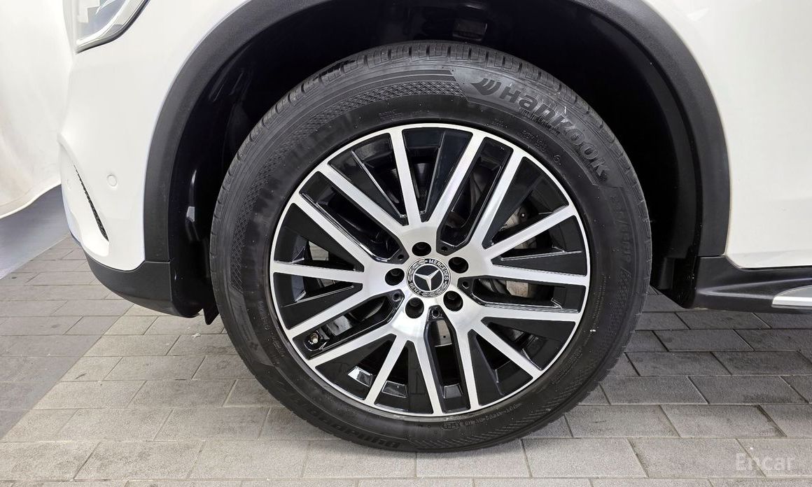 2021 Mercedes-Benz GLC I (X253) Рестайлинг GLC300e 4MATIC с пробегом 72 854 км