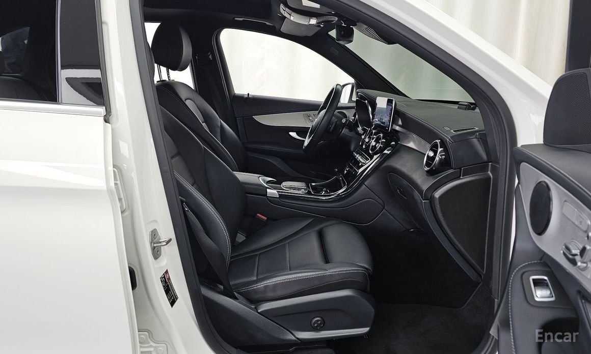 2021 Mercedes-Benz GLC I (X253) Рестайлинг GLC300e 4MATIC с пробегом 109 226 км