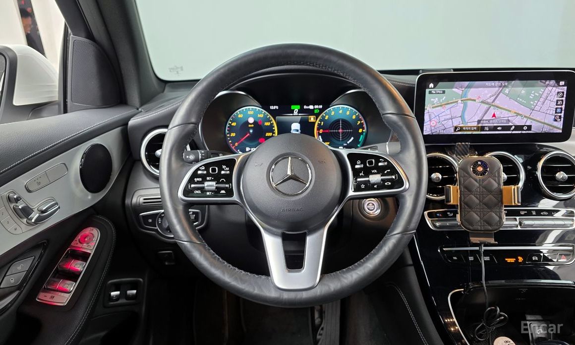 2021 Mercedes-Benz GLC I (X253) Рестайлинг GLC300e 4MATIC с пробегом 103 442 км