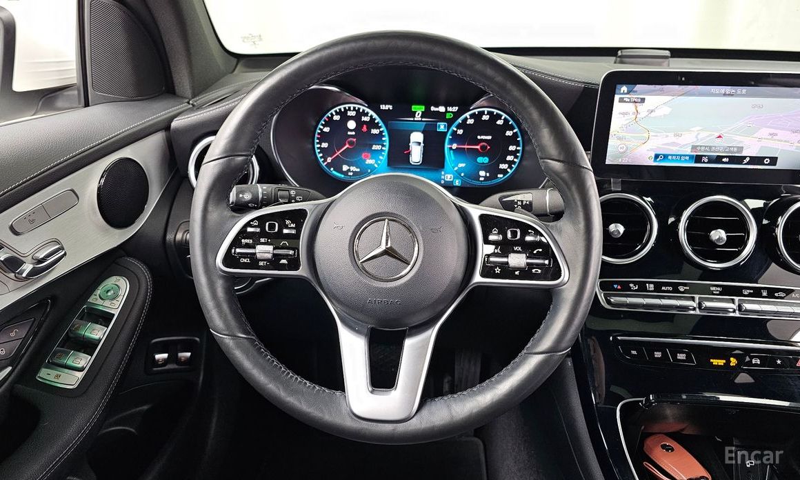 2021 Mercedes-Benz GLC I (X253) Рестайлинг GLC300e 4MATIC с пробегом 109 226 км