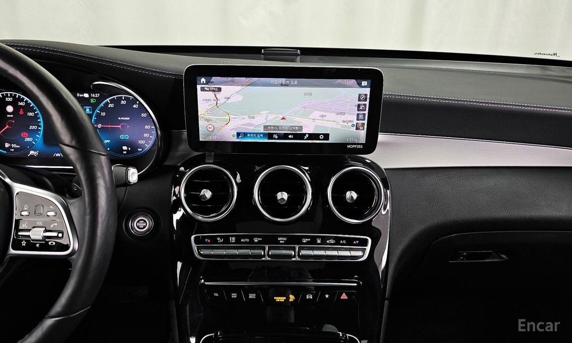 2021 Mercedes-Benz GLC I (X253) Рестайлинг GLC300e 4MATIC с пробегом 109 226 км