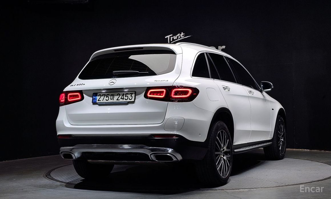 2021 Mercedes-Benz GLC I (X253) Рестайлинг GLC300e 4MATIC с пробегом 47 606 км