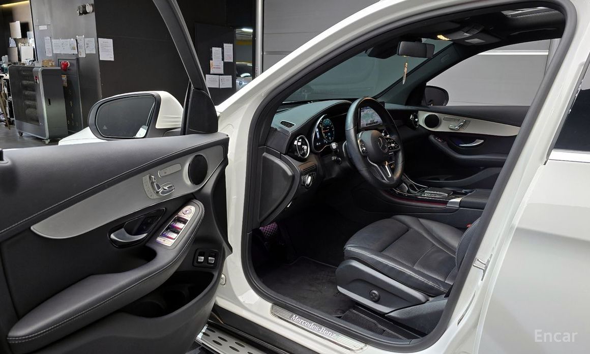 2021 Mercedes-Benz GLC I (X253) Рестайлинг GLC300e 4MATIC с пробегом 47 606 км