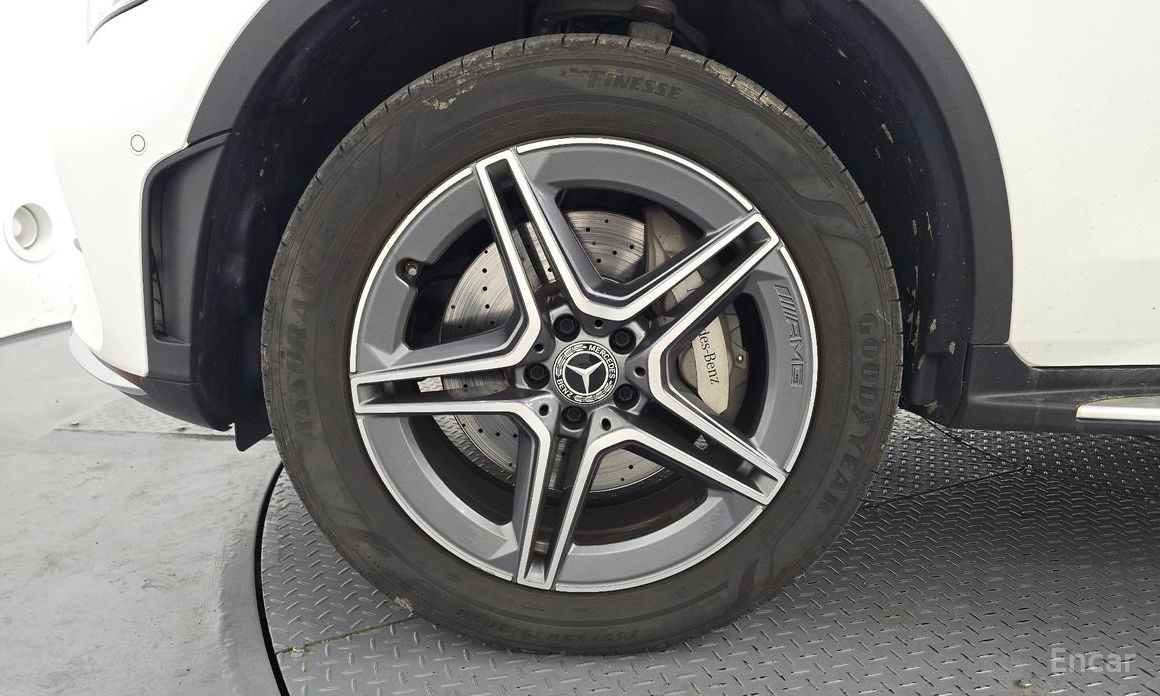 2021 Mercedes-Benz GLC I (X253) Рестайлинг GLC300e 4MATIC Coupe с пробегом 58 952 км
