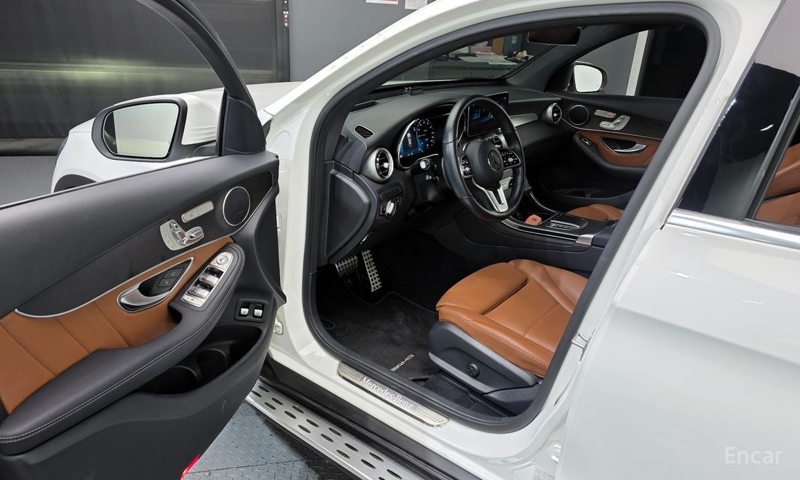 2021 Mercedes-Benz GLC I (X253) Рестайлинг GLC300e 4MATIC Coupe с пробегом 66 121 км