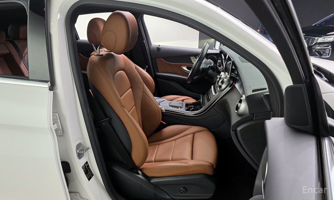 2021 Mercedes-Benz GLC I (X253) Рестайлинг GLC300e 4MATIC Coupe с пробегом 66 121 км