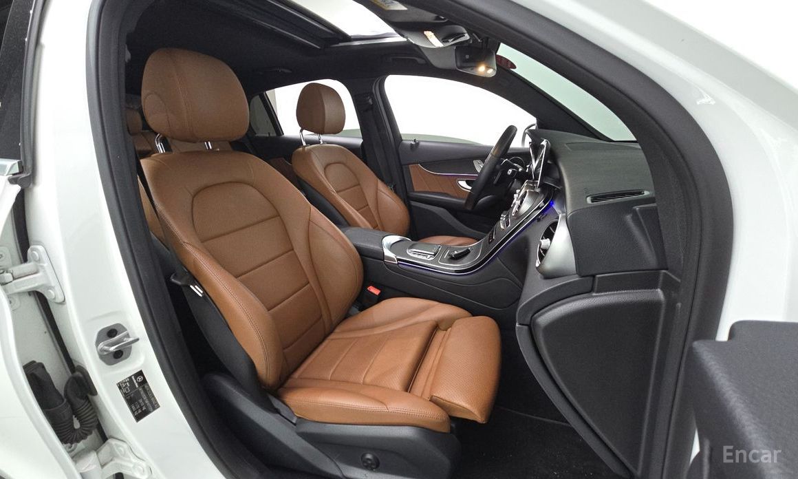 2021 Mercedes-Benz GLC I (X253) Рестайлинг GLC300e 4MATIC Coupe с пробегом 58 952 км