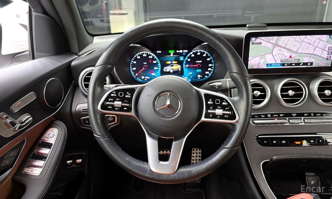 2021 Mercedes-Benz GLC I (X253) Рестайлинг GLC300e 4MATIC Coupe с пробегом 66 121 км