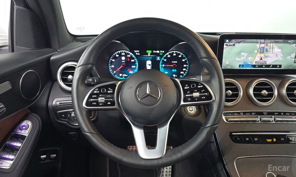 2021 Mercedes-Benz GLC I (X253) Рестайлинг GLC300e 4MATIC Coupe с пробегом 58 952 км