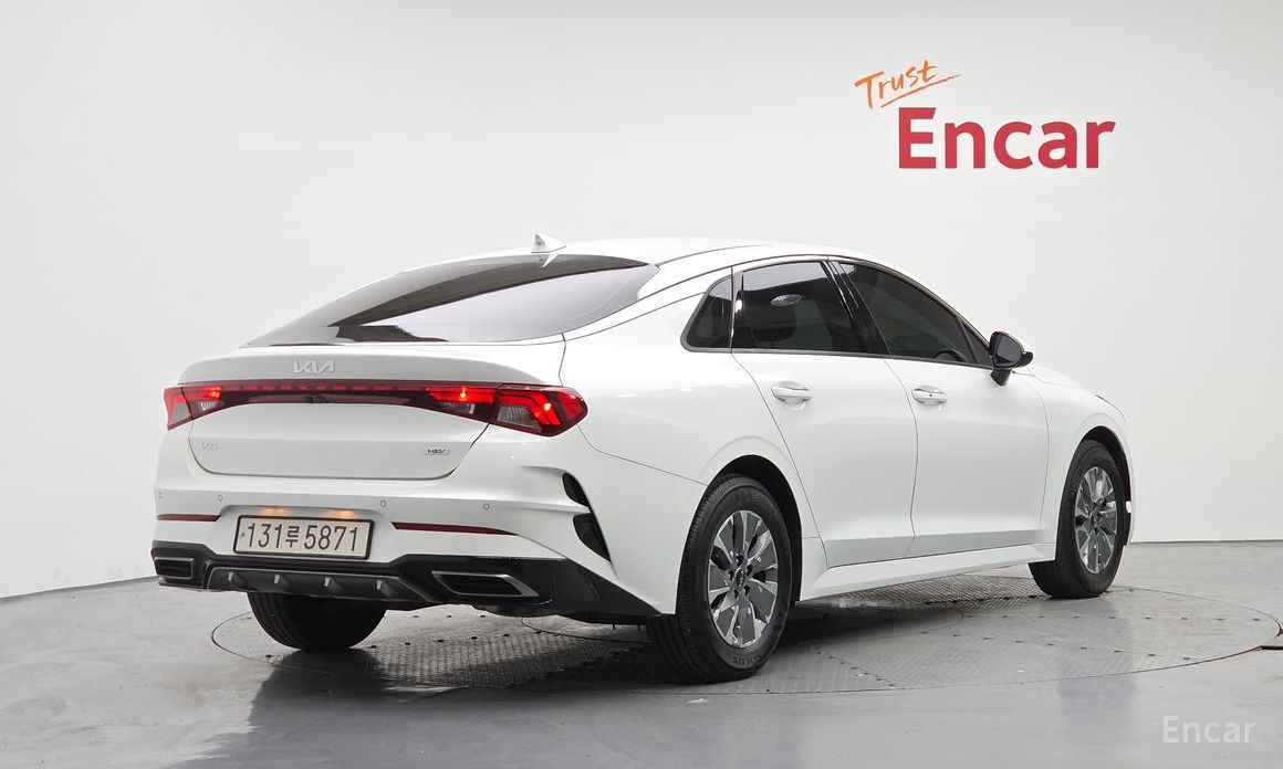 2022 Kia K5 III Trendy с пробегом 42 743 км