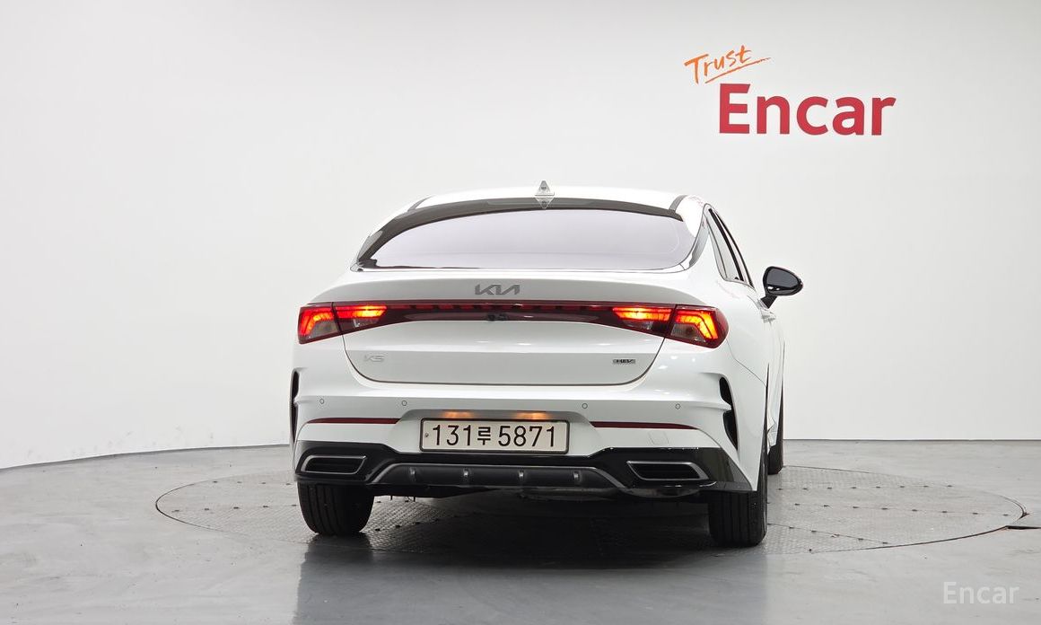 2022 Kia K5 III Trendy с пробегом 42 743 км
