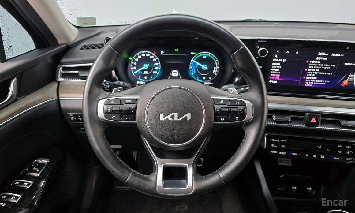 2022 Kia K5 III Noblesse с пробегом 33 657 км