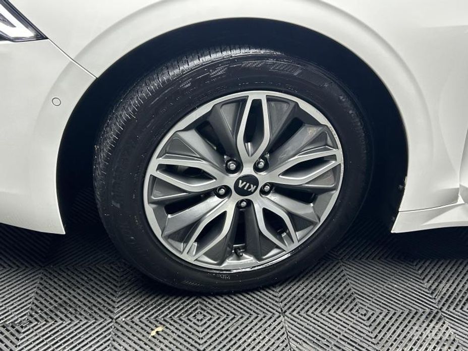 2021 Kia K5 III Signature с пробегом 109 766 км