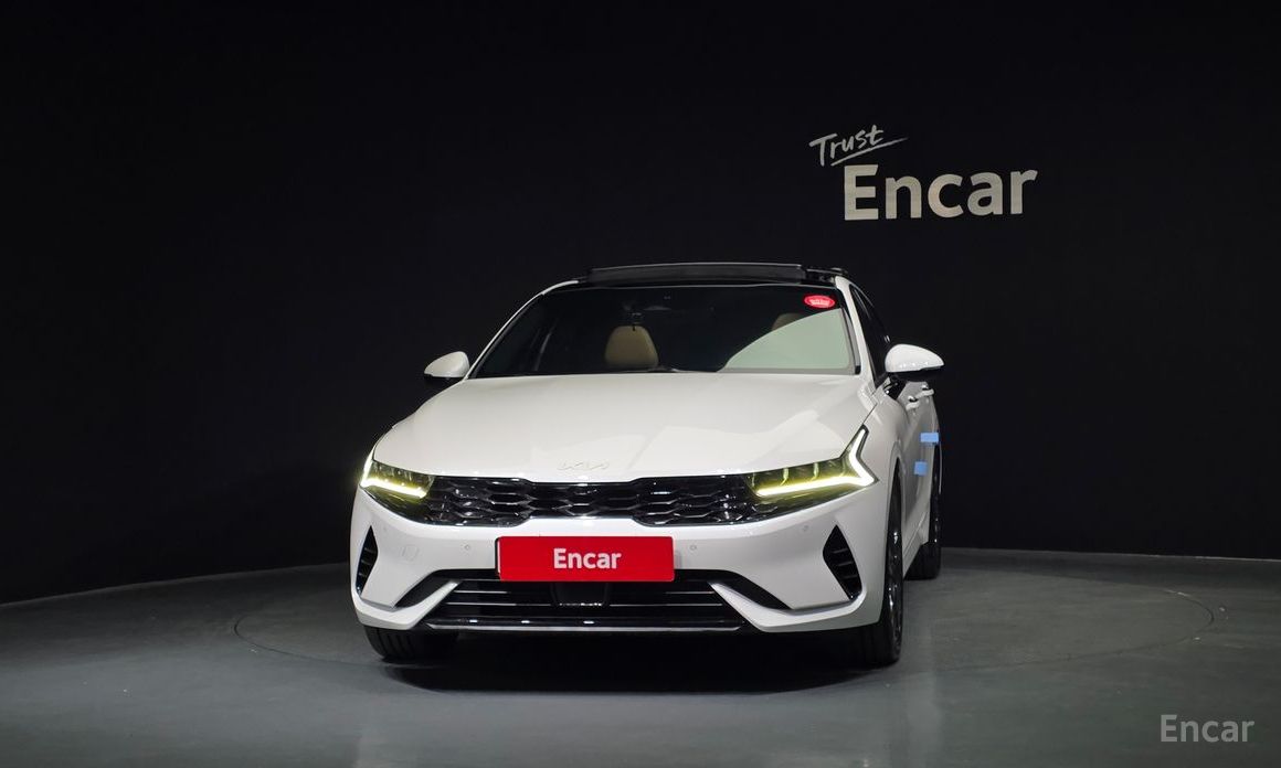 2022 Kia K5 III Signature с пробегом 57 245 км