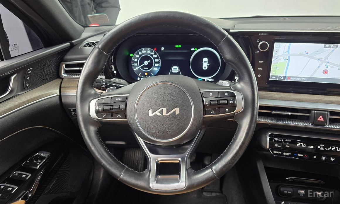 2022 Kia K5 III Signature с пробегом 87 733 км