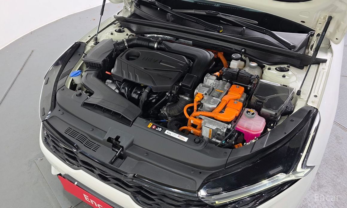 2021 Kia K5 III Prestige с пробегом 65 684 км