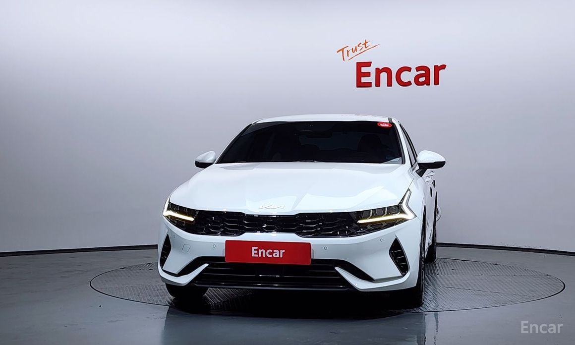 2022 Kia K5 III Signature с пробегом 80 404 км