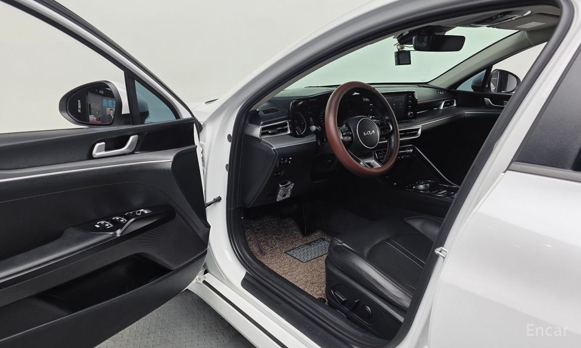 2021 Kia K5 III Prestige с пробегом 65 684 км