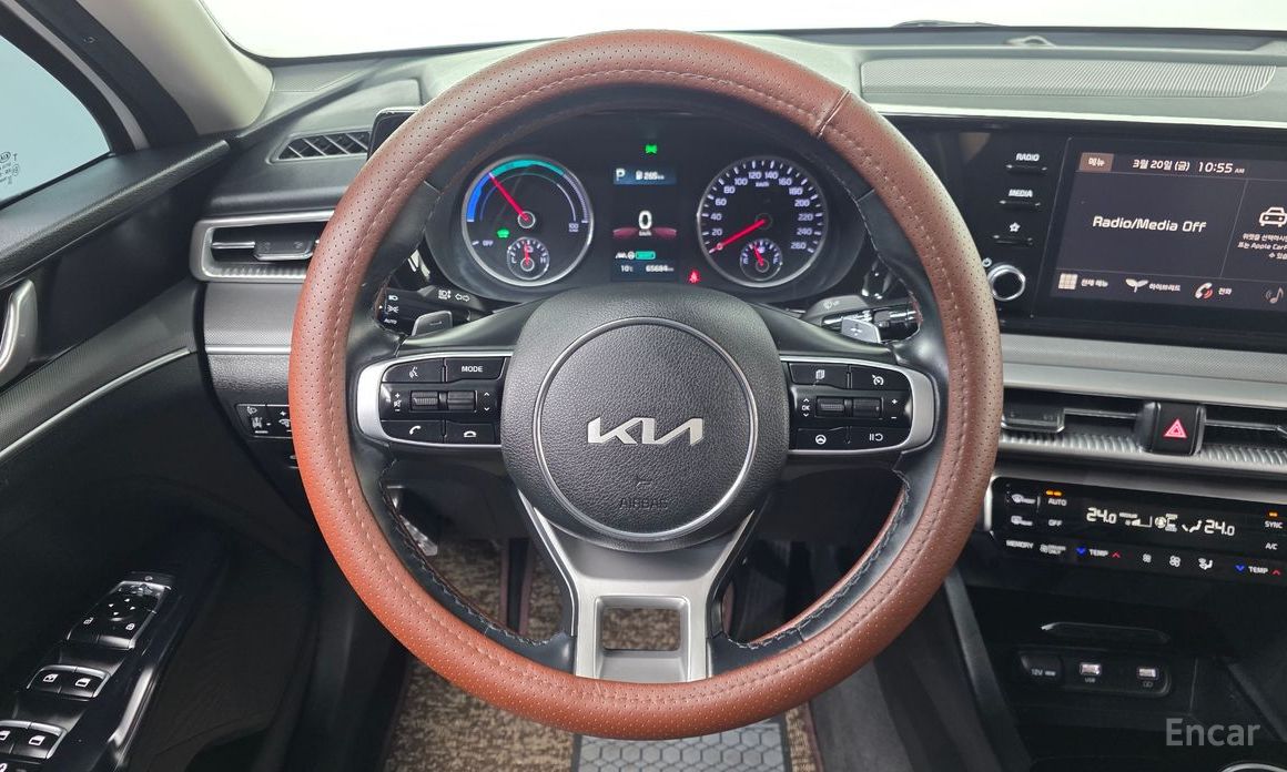 2021 Kia K5 III Prestige с пробегом 65 684 км