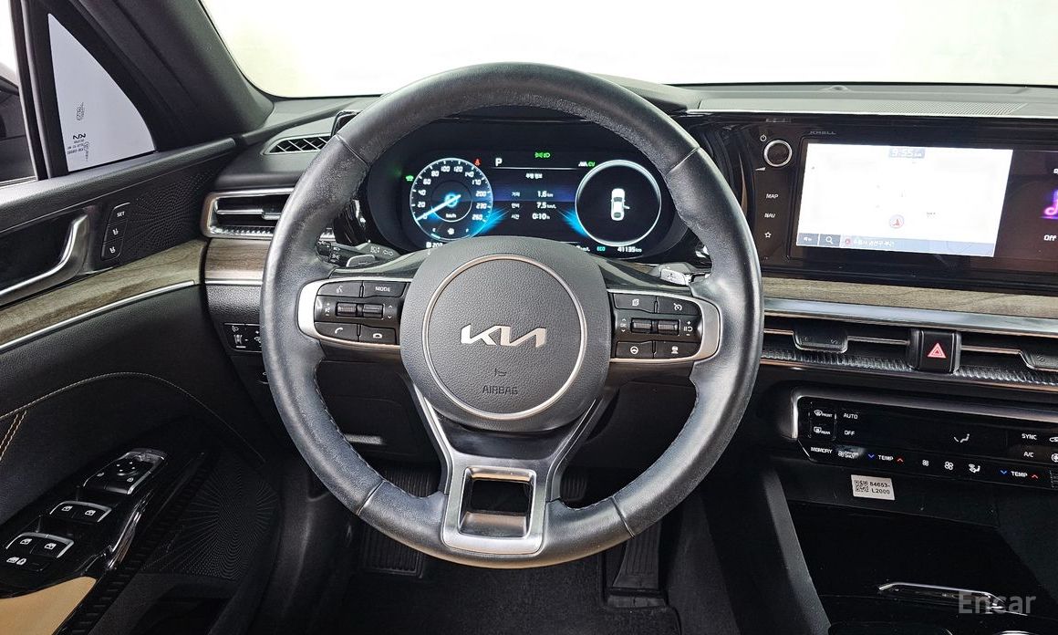 2022 Kia K5 III Signature с пробегом 41 135 км