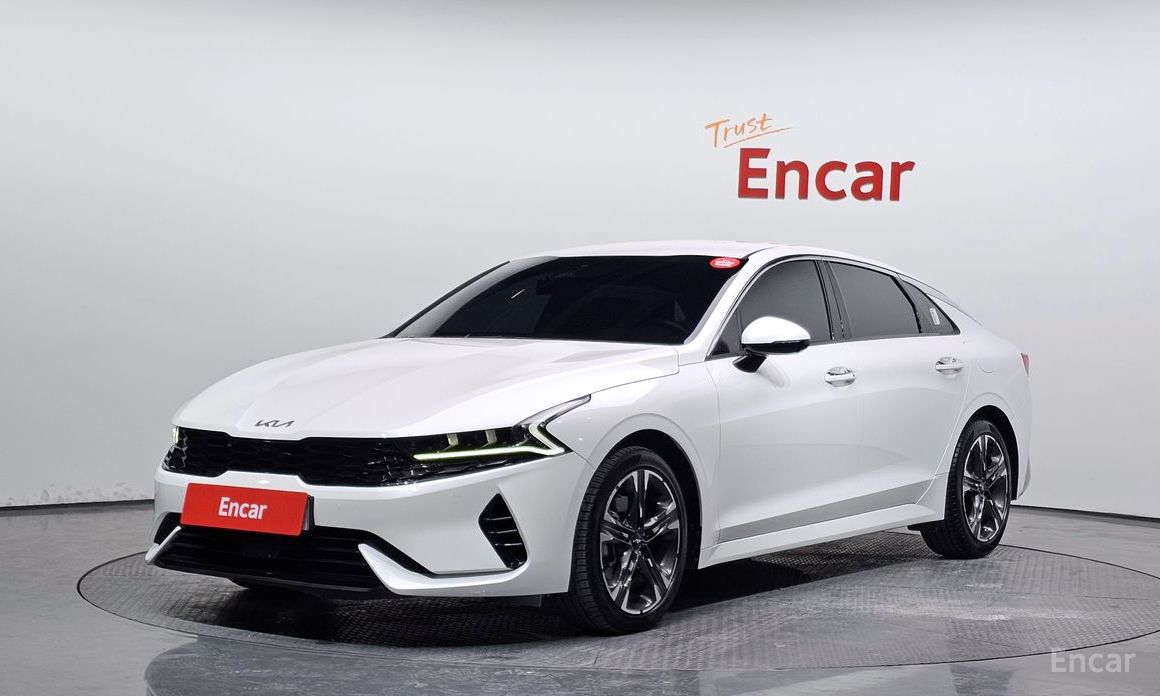 2022 Kia K5 III Signature с пробегом 82 323 км
