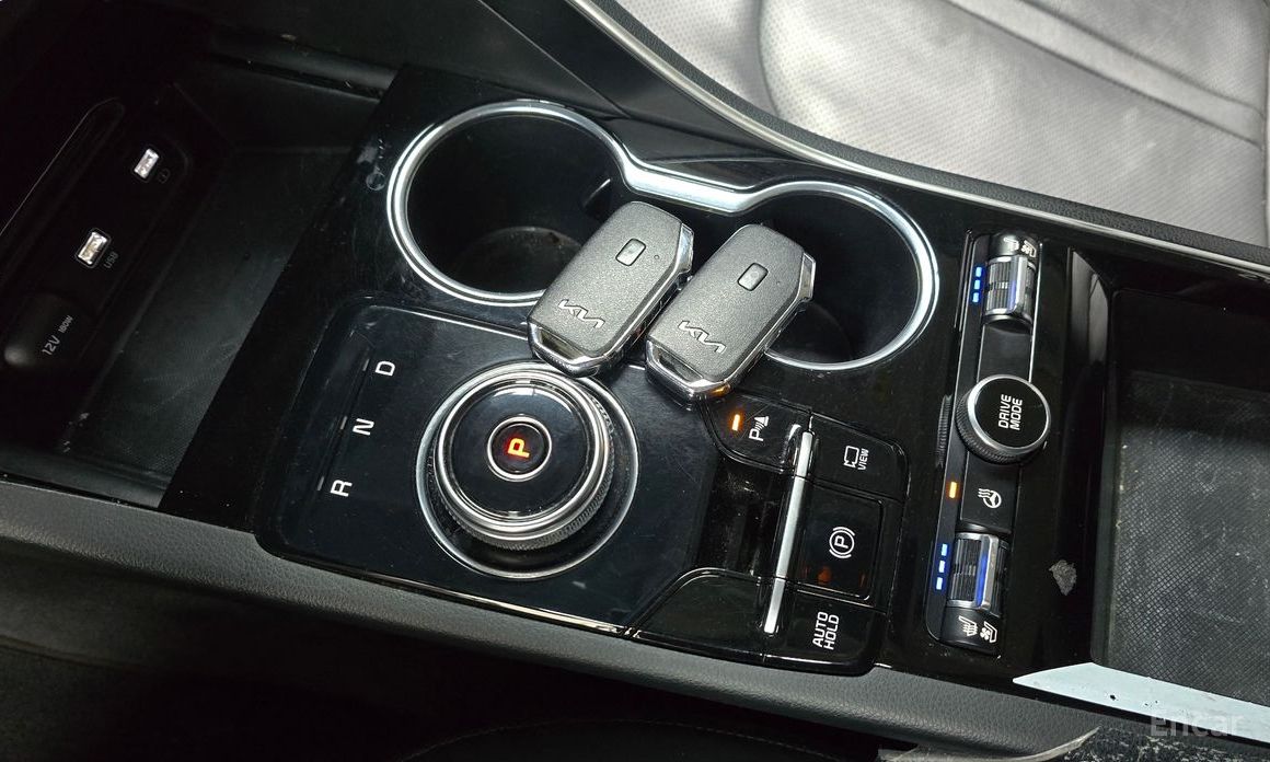 2022 Kia K5 III Prestige с пробегом 131 405 км