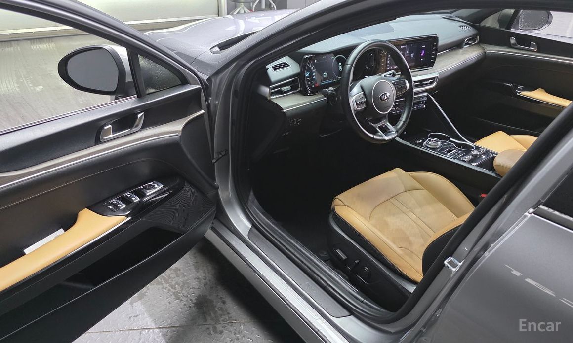 2021 Kia K5 III Noblesse с пробегом 111 358 км