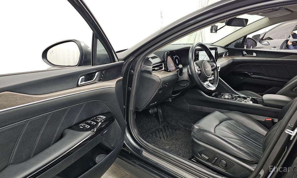 2022 Kia K5 III Signature с пробегом 70 409 км