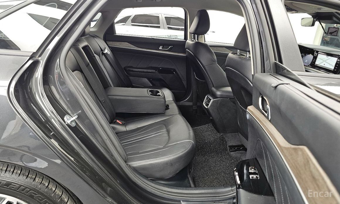 2022 Kia K5 III Signature с пробегом 70 409 км