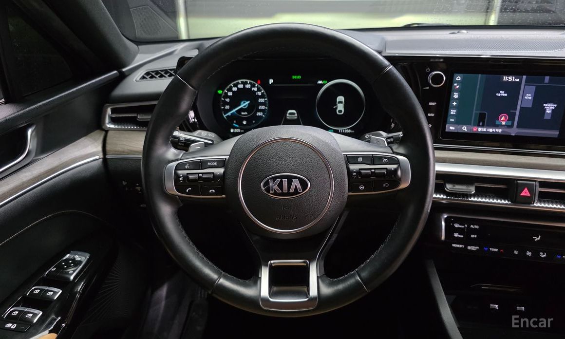 2021 Kia K5 III Noblesse с пробегом 111 358 км