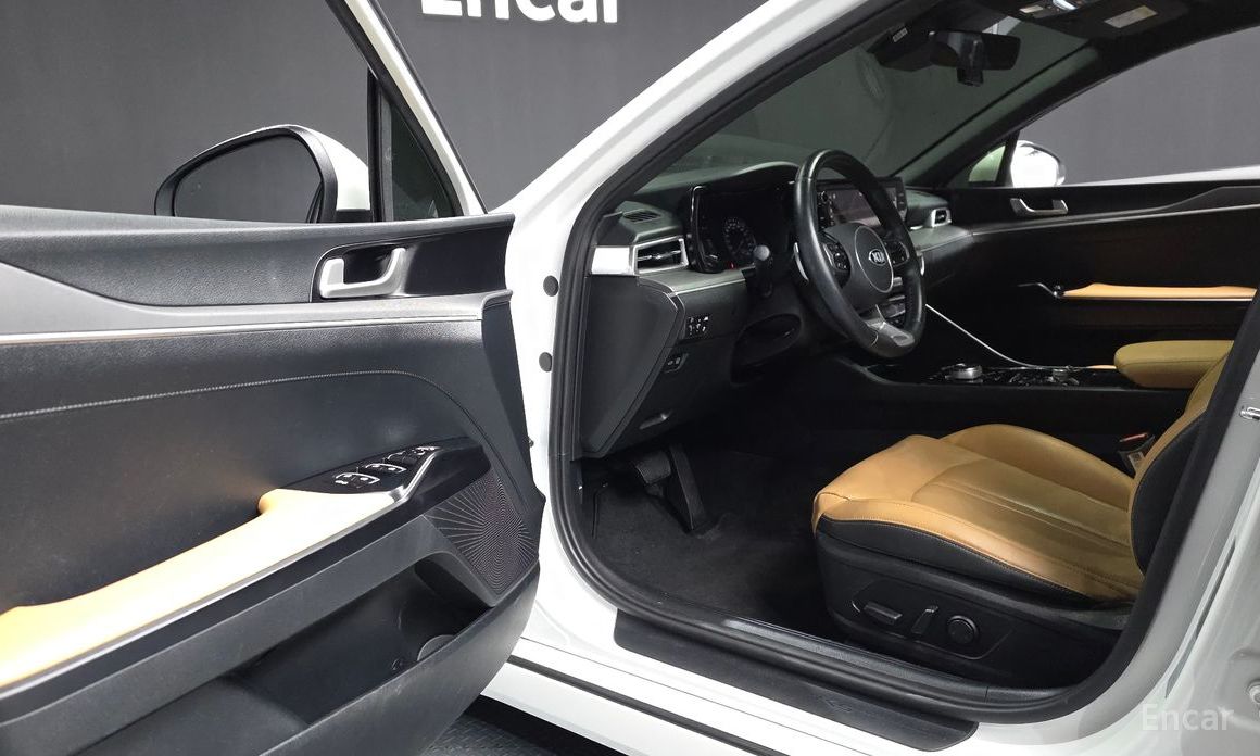 2021 Kia K5 III Prestige с пробегом 61 715 км