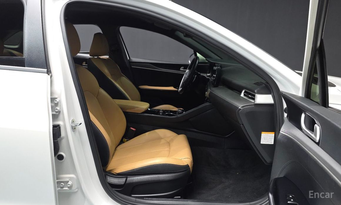 2021 Kia K5 III Prestige с пробегом 61 715 км