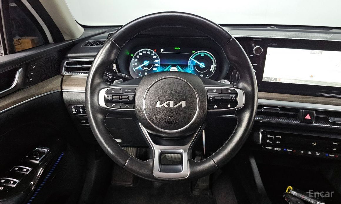 2022 Kia K5 III Signature с пробегом 82 323 км