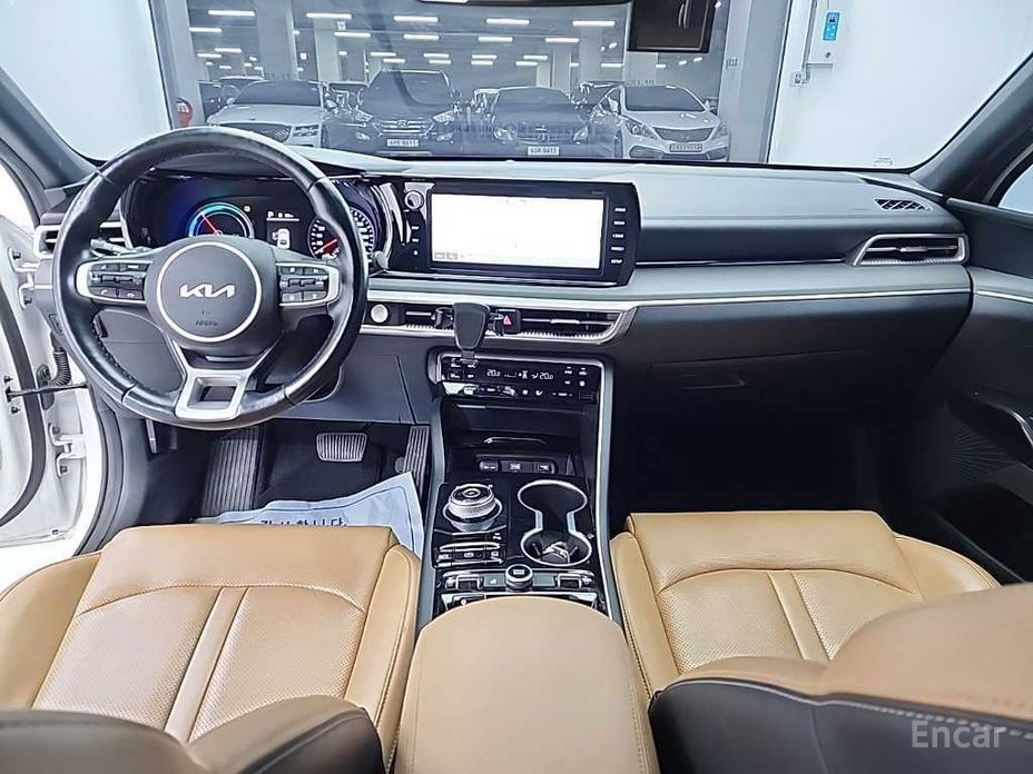 2022 Kia K5 III Prestige с пробегом 114 129 км