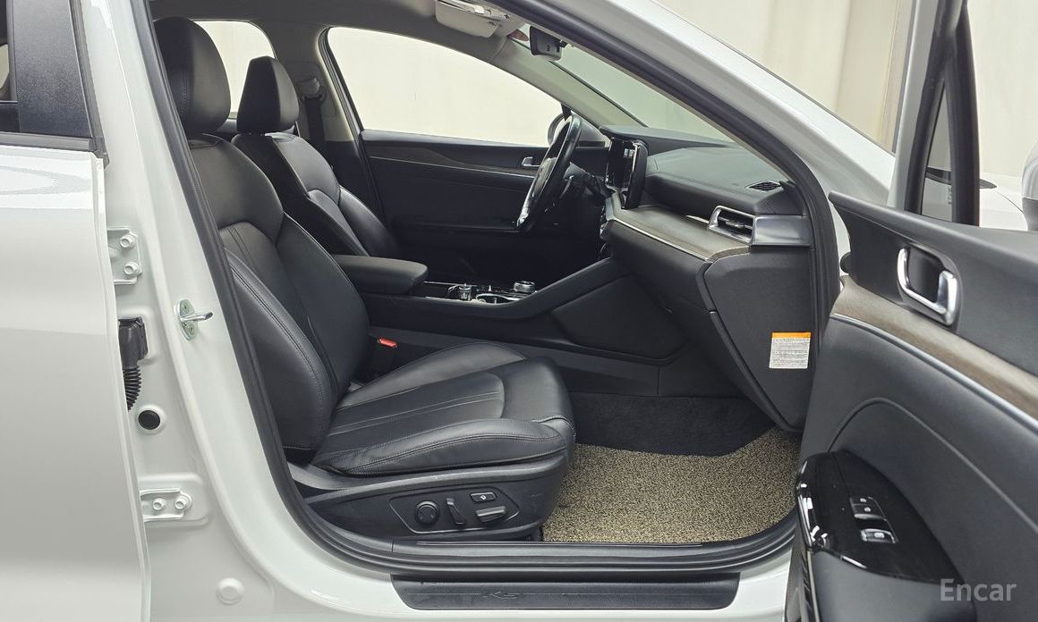 2021 Kia K5 III Noblesse с пробегом 124 533 км