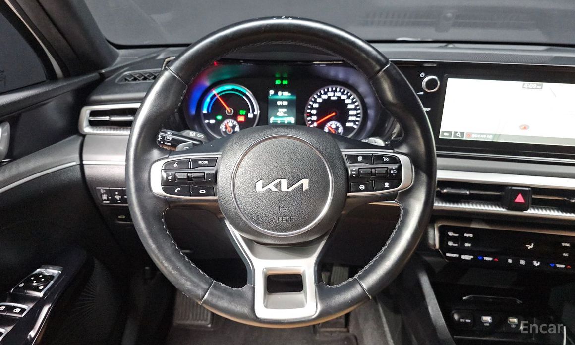 2022 Kia K5 III Prestige с пробегом 99 676 км