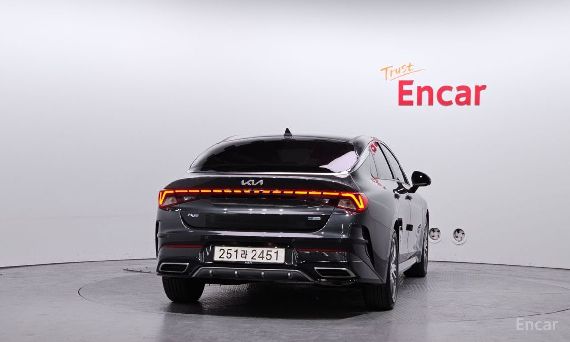 2022 Kia K5 III Signature с пробегом 70 441 км