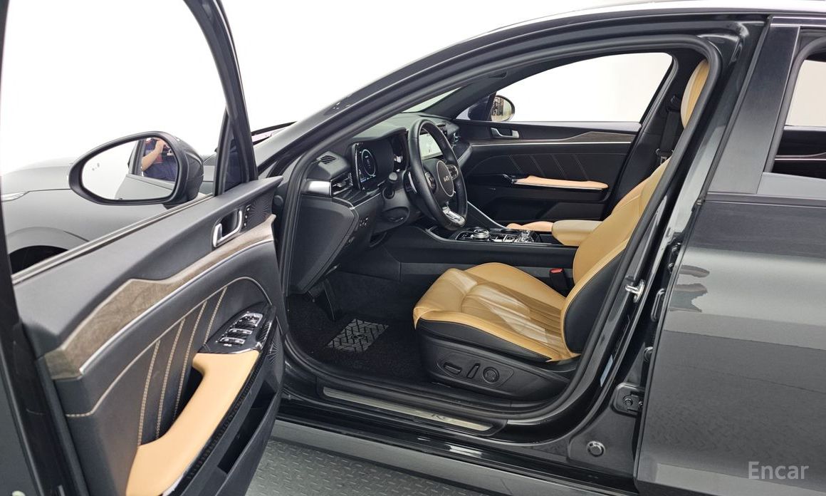 2022 Kia K5 III Signature с пробегом 70 441 км