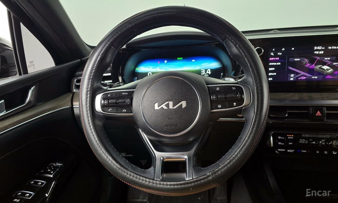 2022 Kia K5 III Noblesse с пробегом 87 747 км