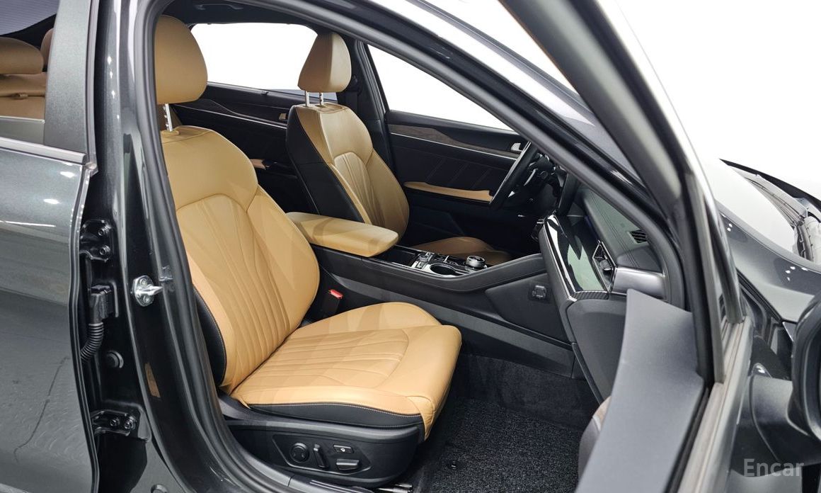 2022 Kia K5 III Signature с пробегом 70 441 км