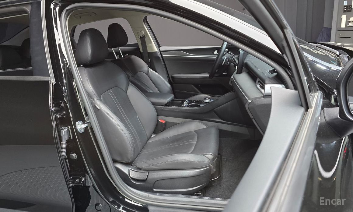 2022 Kia K5 III Prestige с пробегом 74 060 км